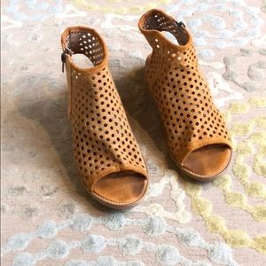Musse & Cloud peep-toe suede zip sandals